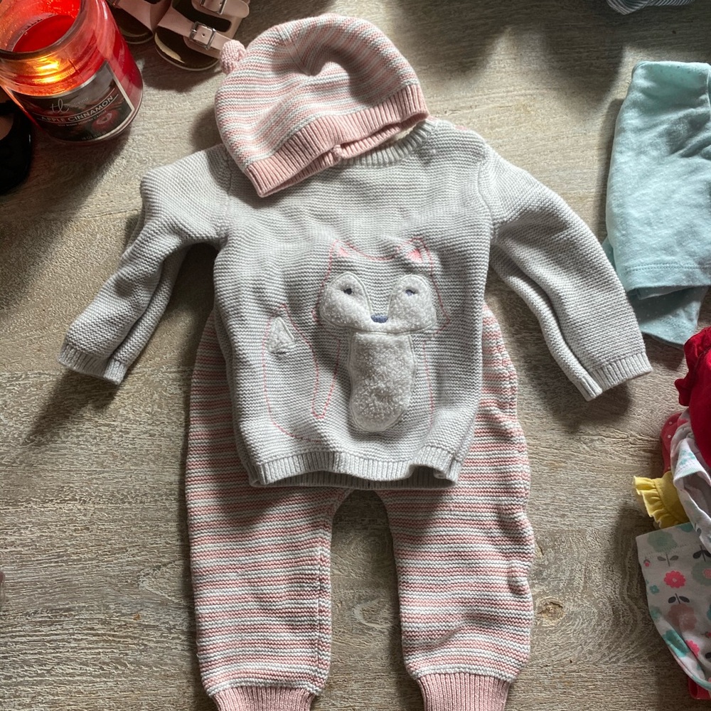 Knitted set
